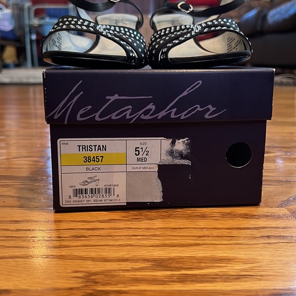 Metaphor Tristan Size 5 1/2 Med Black Heels W/Ankle
Strap Open Toe - Picture 4 of 8